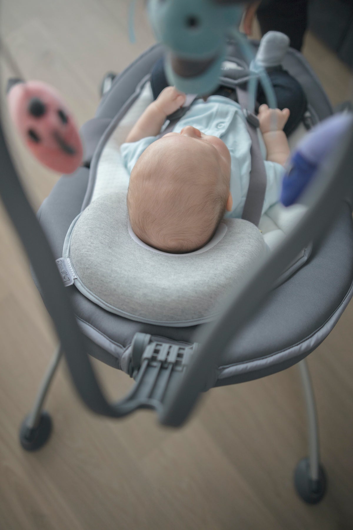 Babymoov Lovenest(+) Fresh Thermoregulating Anti Flat-Head Ergonomic Pillow