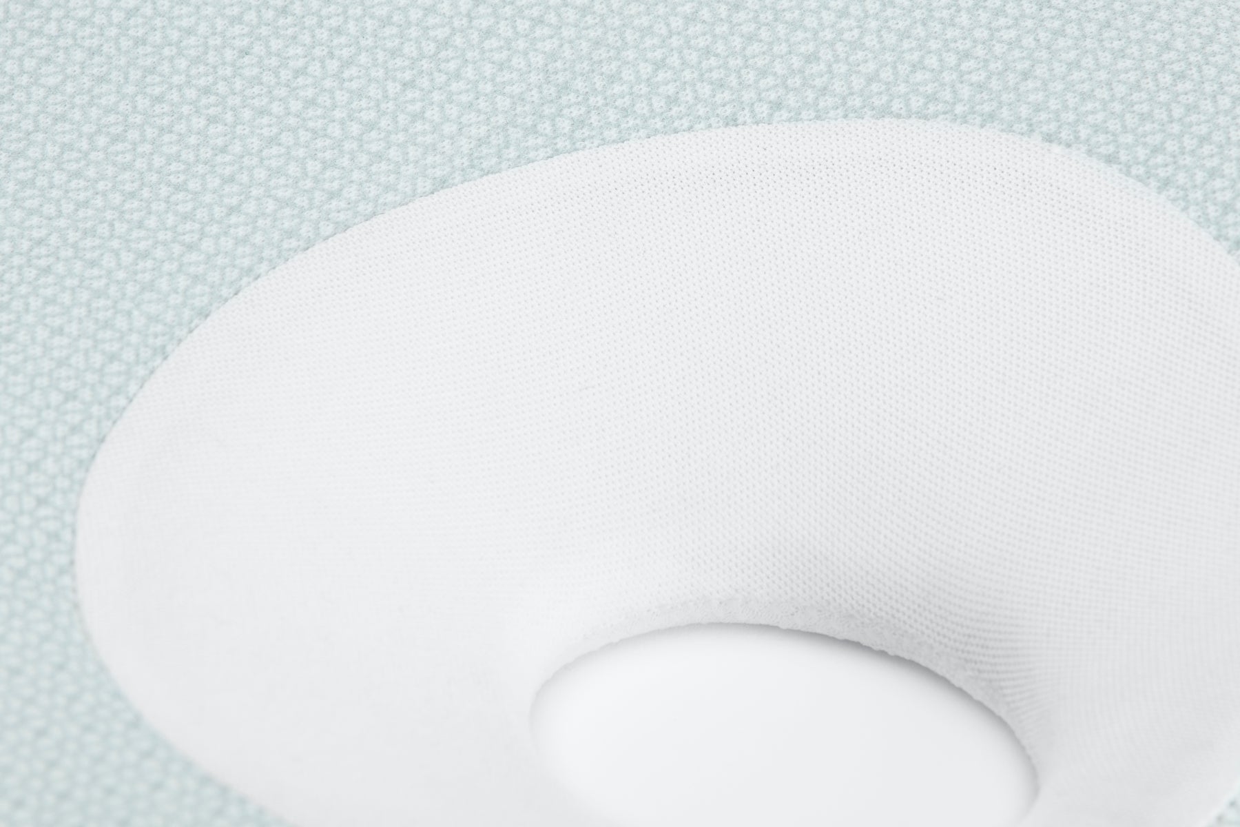 Babymoov Lovenest(+) Fresh Thermoregulating Anti Flat-Head Ergonomic Pillow