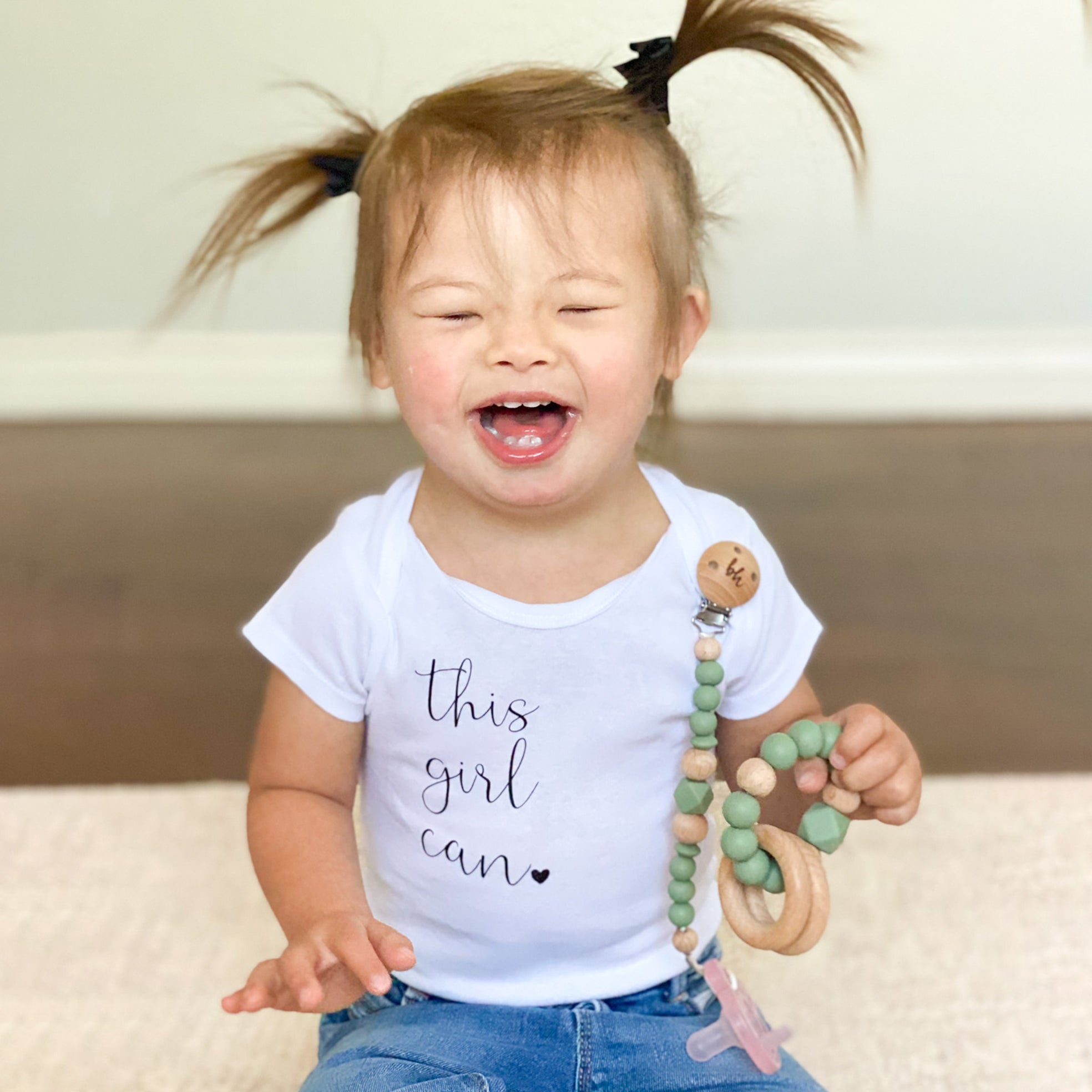 Booginhead PaciGrip Silicone & Wood Beaded Teething Clip