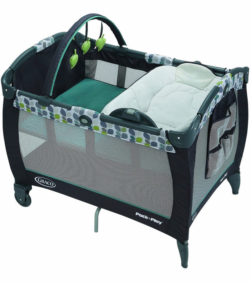 Graco Pack 'N Play with Reversible Napper Changer in Boden